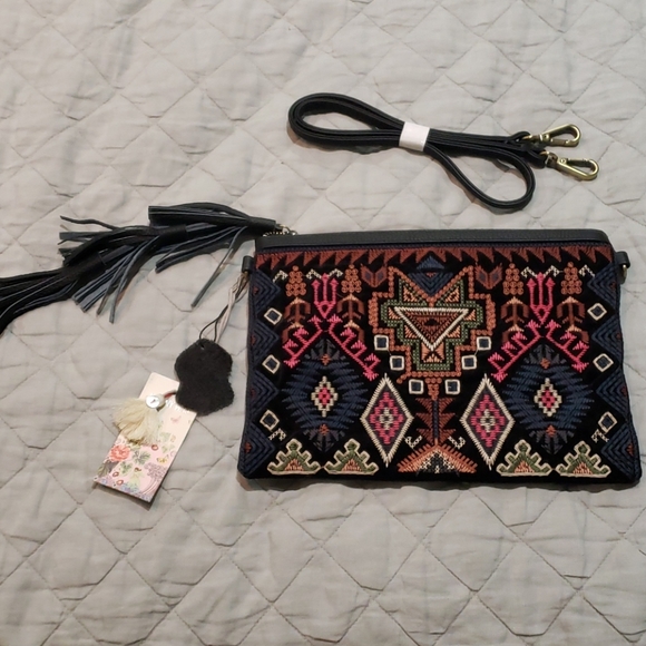 Johnny Was Handbags - Nwt Johnny Was Embroidered Crossbody Bag